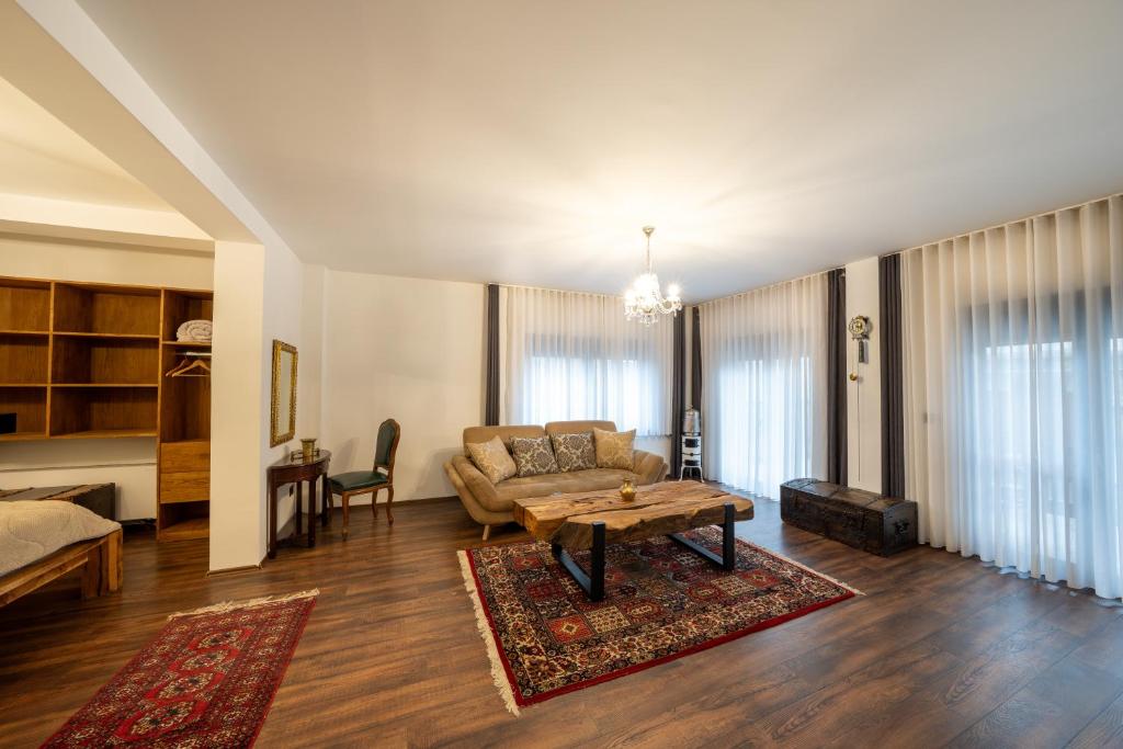 Postel nebo postele na pokoji v ubytování Doa Boutique Hotel