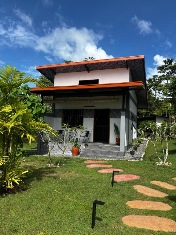 En have udenfor Rhenmart-Inn