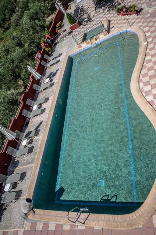 Bazén v ubytovaní Hotel Ilios alebo v jeho blízkosti
