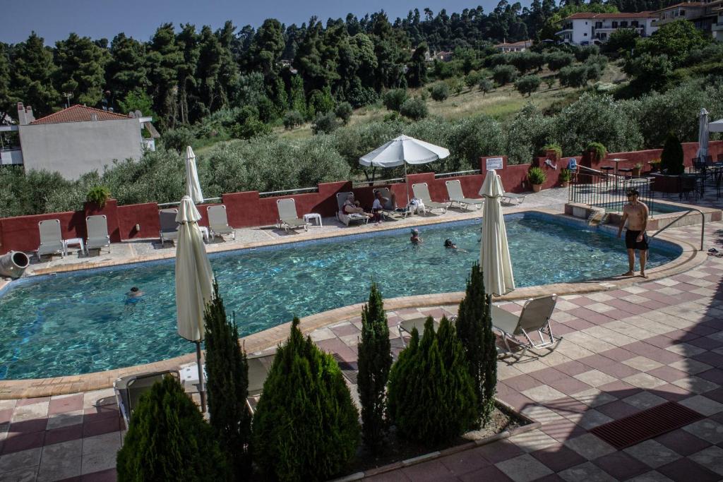 Bazén v ubytovaní Hotel Ilios alebo v jeho blízkosti