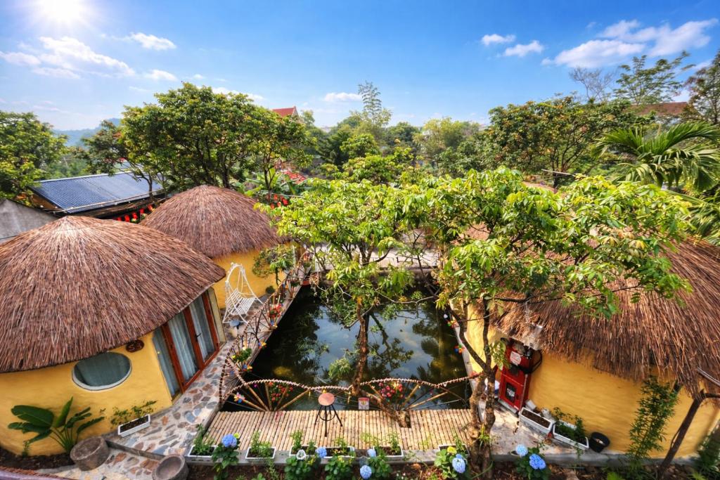 Ein Garten an der Unterkunft Tam Cốc Sora Home