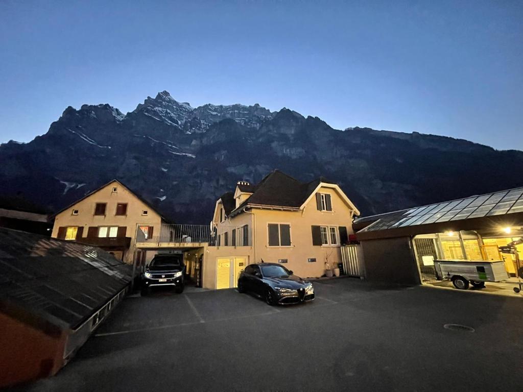 En generel udsigt til bjerge eller udsigt til bjerge taget fra feriehuset