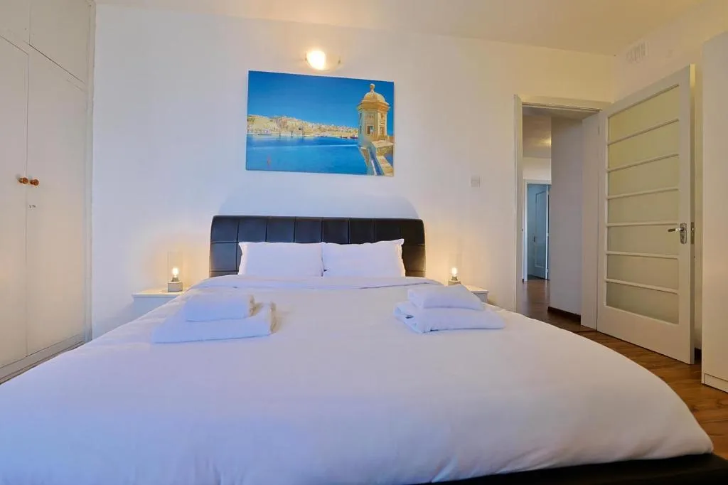 SeaView Escape with Pool Access