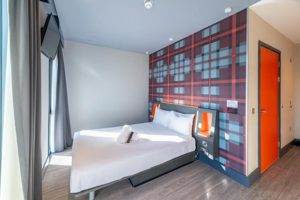 easyHotel Dublin photo
