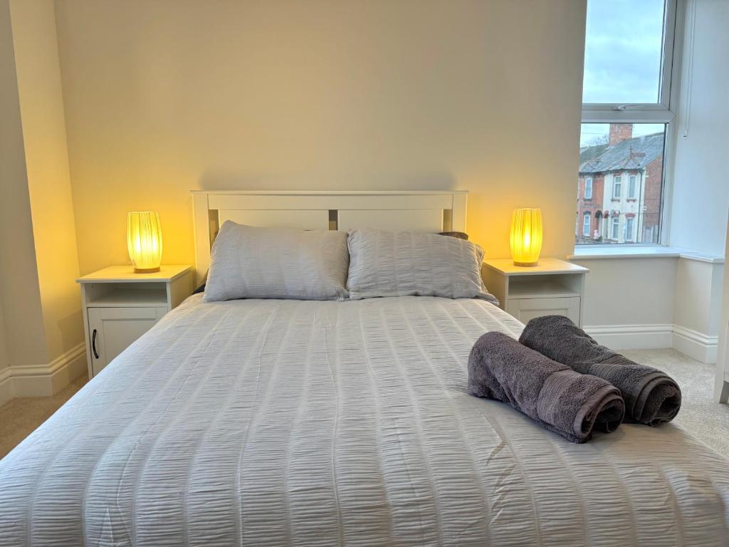 Postel nebo postele na pokoji v ubytování Central Aldershot Private room, Near Station & Town Centre