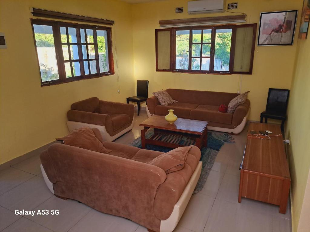 Posezení v ubytování Habibi acomodação