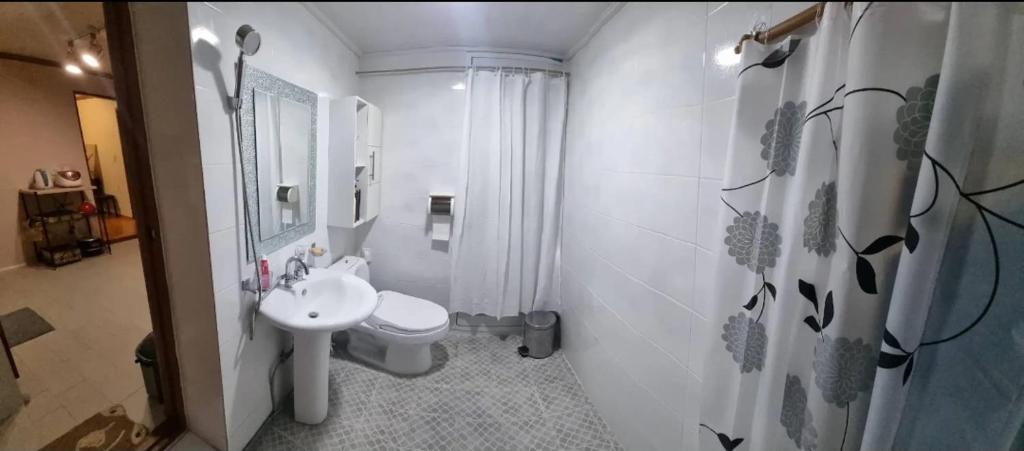 Et badeværelse på 경주마름달 x층 독채민박