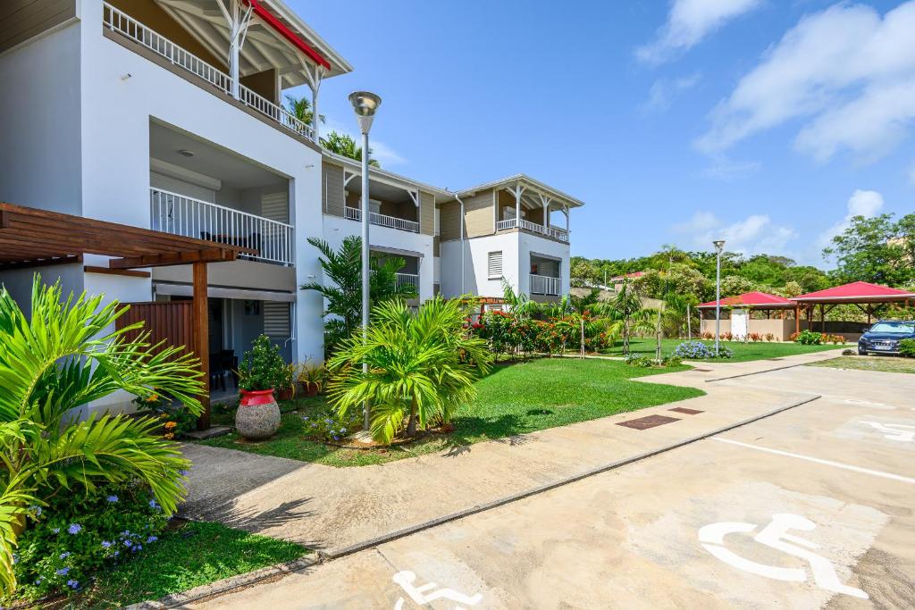 Το κτήριο όπου στεγάζεται  το διαμέρισμα