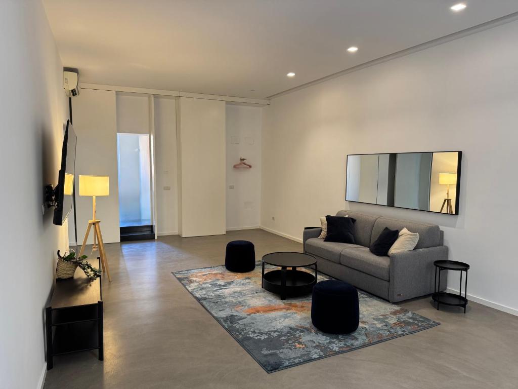 Rome design and fitness stay - Pantheon and Trevi