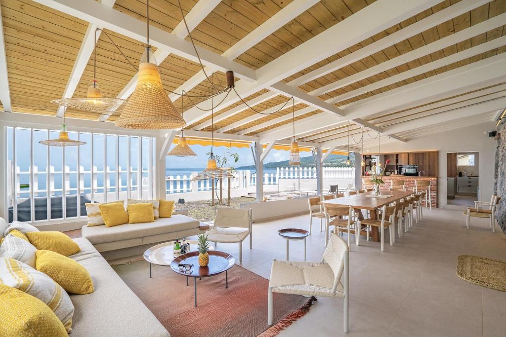 Χώρος καθιστικού στο La Petite Maison dans la mer