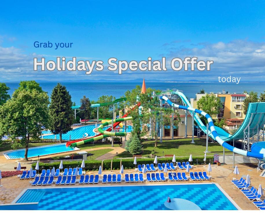 Bazén v ubytování Sol Nessebar Bay All Inclusive nebo v jeho okolí