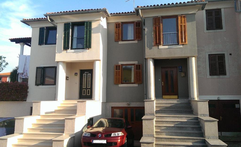 Apartments with parking space Umag - 6934