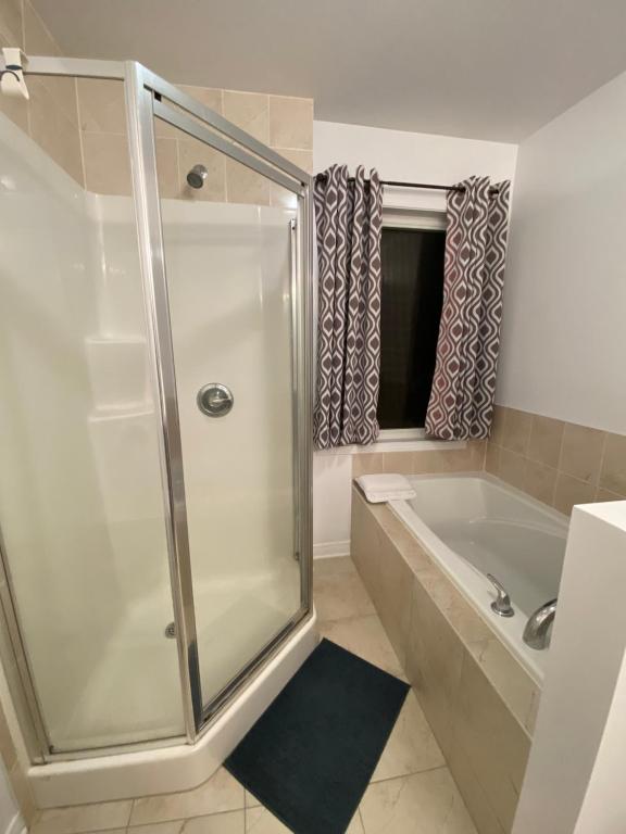 Koupelna v ubytování Cozy Prime Home