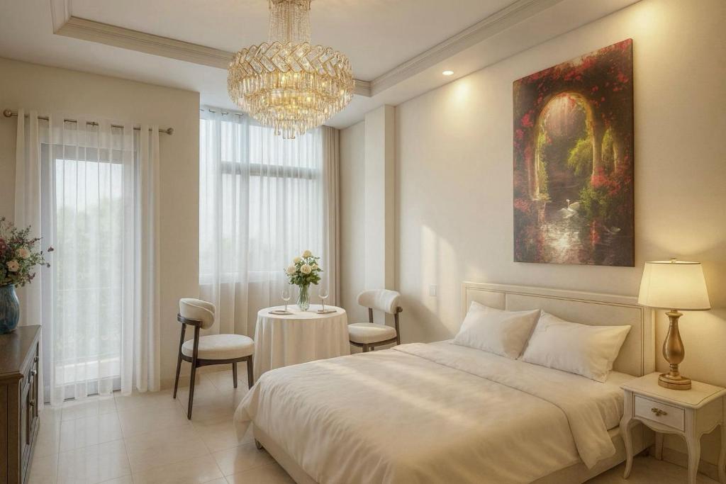 Postel nebo postele na pokoji v ubytování The Writeriana de Lumière