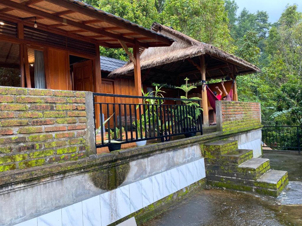 Buda's Homestay Lemukih - 16