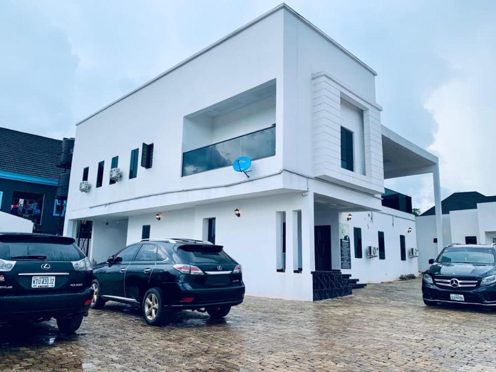 Budova, kde se aparthotel nachází