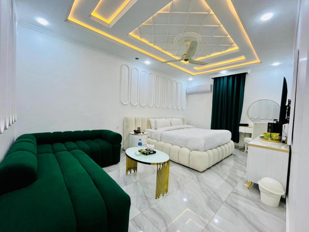 Posezení v ubytování Best Eastern Hotel Multan