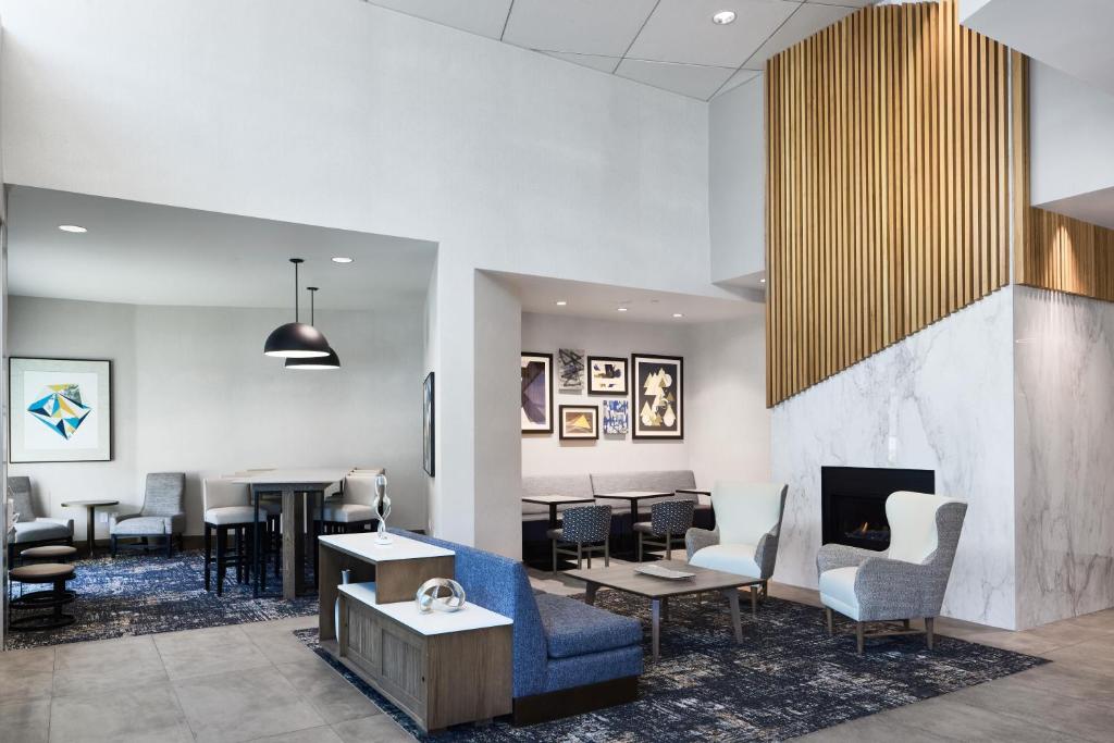 Et opholdsområde på Hyatt Place Salt Lake City Downtown / The Gateway