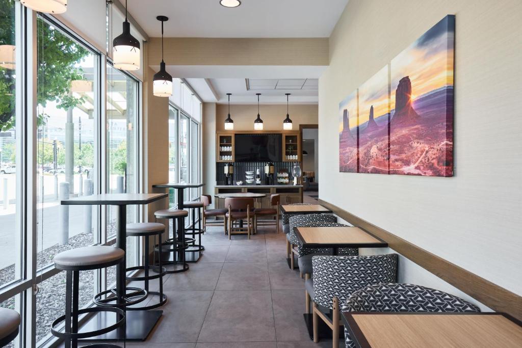Hyatt Place Salt Lake City Downtown / The Gateway photo
