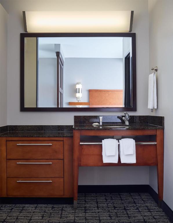 Hyatt Place Salt Lake City Downtown / The Gateway photo