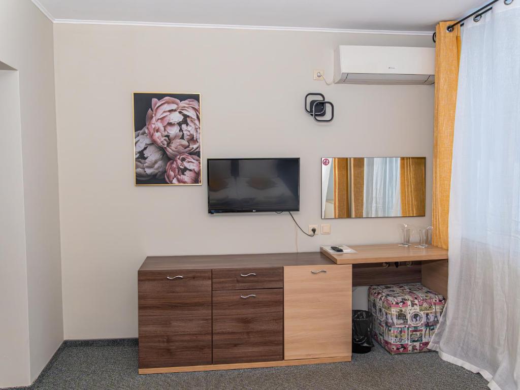 City House Family Hotel & Restaurant - 