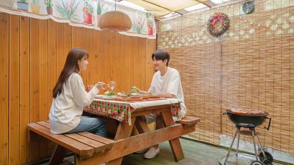 Gæster der bor på Pocheon Arumdri Pension