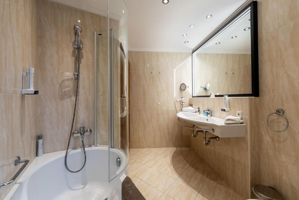 Hotel zum Hirschen Zell am See - 9