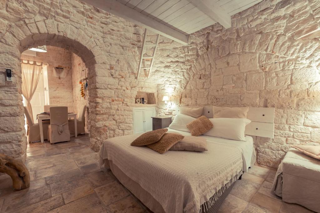 La Corte Dell'Astore - Trulli Diffusi nel centro storico di Alberobello - Housity