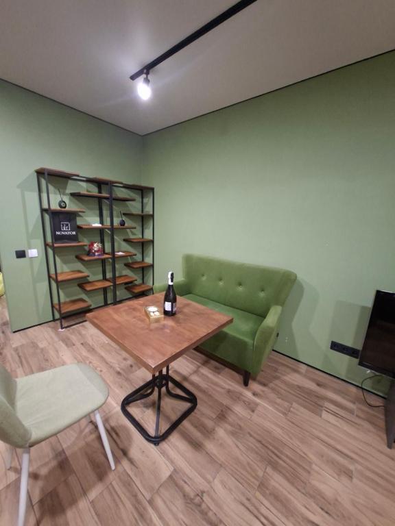 Green house в центрі міста photo