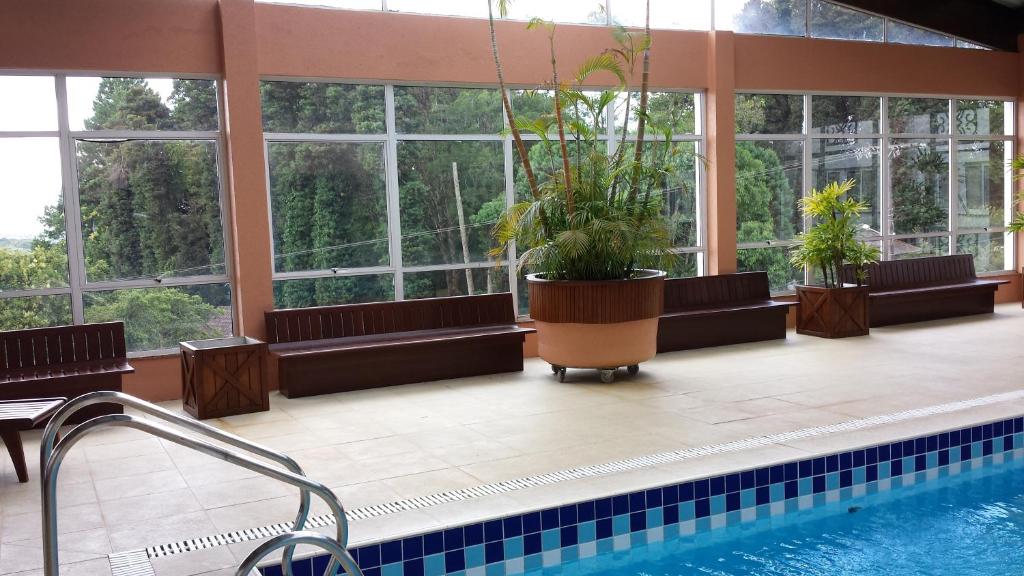  Apartamento com Piscina 4 Pessoas