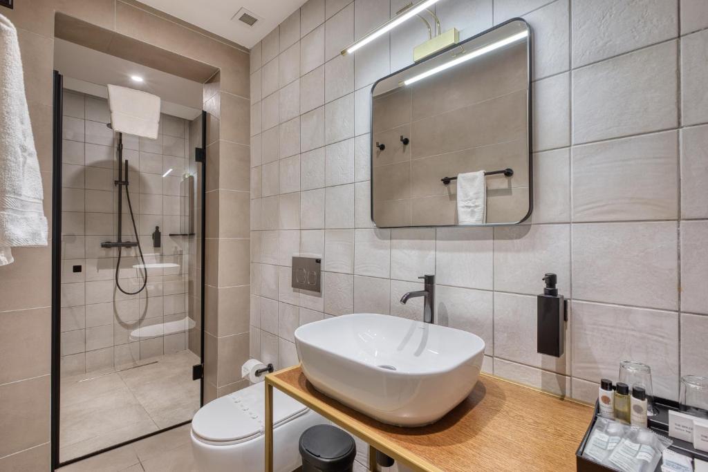 DOMS Boutique Living - 10