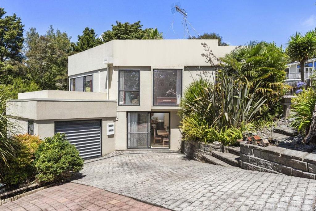 Το κτήριο όπου στεγάζεται  η παραθεριστική κατοικία