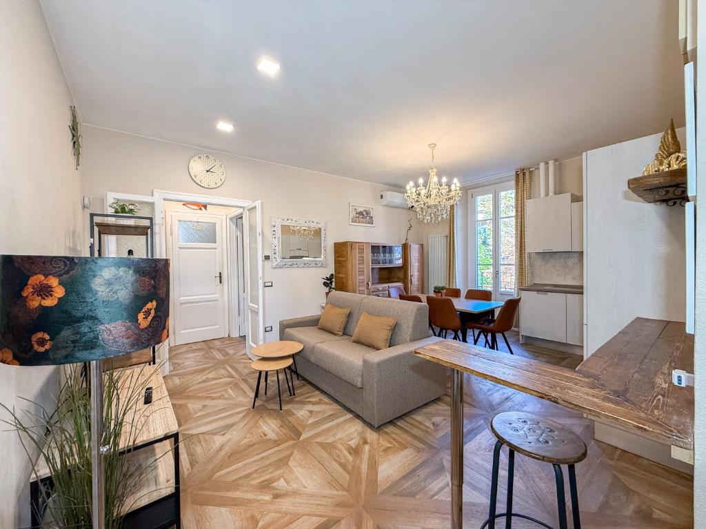 Η κουζίνα ή μικρή κουζίνα στο FREE PARK - Elegant Two-Bedroom Apartment with Balcony