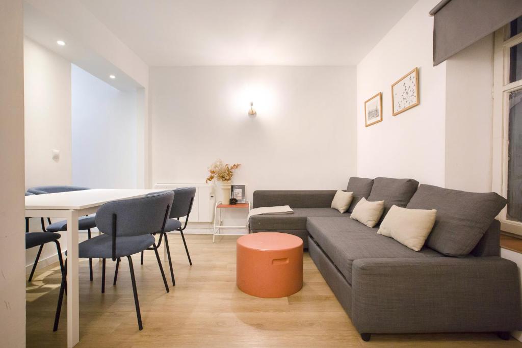 Apartamento Puerta del Camino 5 - PATIO y WIFI
