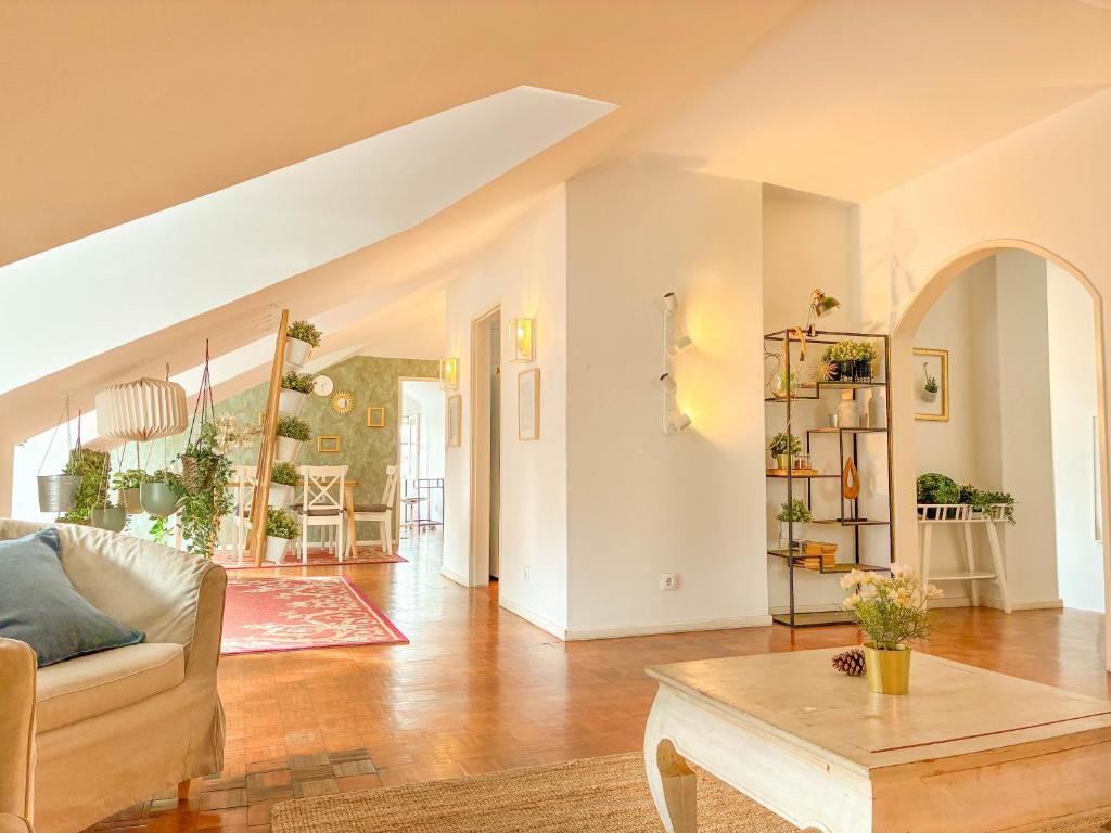 My Fair Lisbon - 3 Bedroom Loft near Príncipe Real