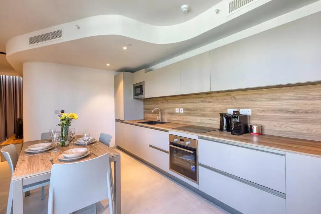 Mercury Suites 1BR Apartment - 7th Floor