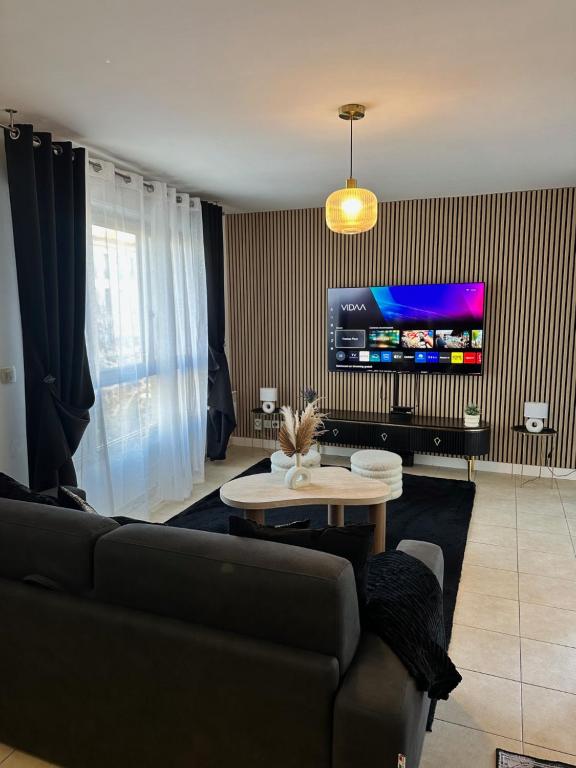 Superbe appartement tout équipé avec parking.
