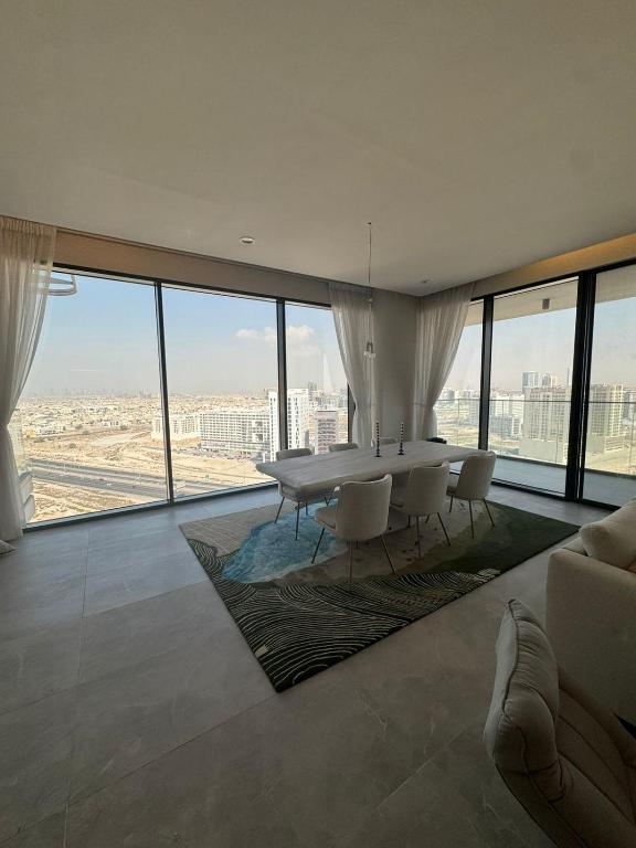 Photo inspiration: Top Floor 3Br Penthouse Unobstructed City View Dubai Ažurirane Cene Photo Inspiration