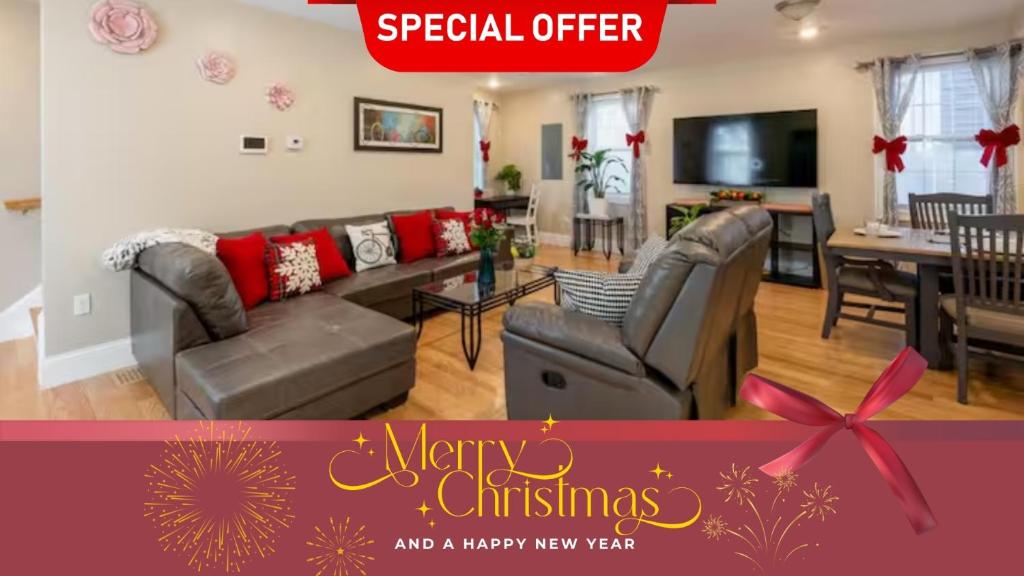 TV a/nebo společenská místnost v ubytování 284 - 5BR Boston - Peaceful House near England Aqua