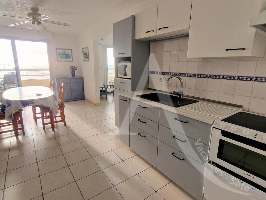 54 M², DOUBLE TERRASSE, ASCENSEUR, PARKING