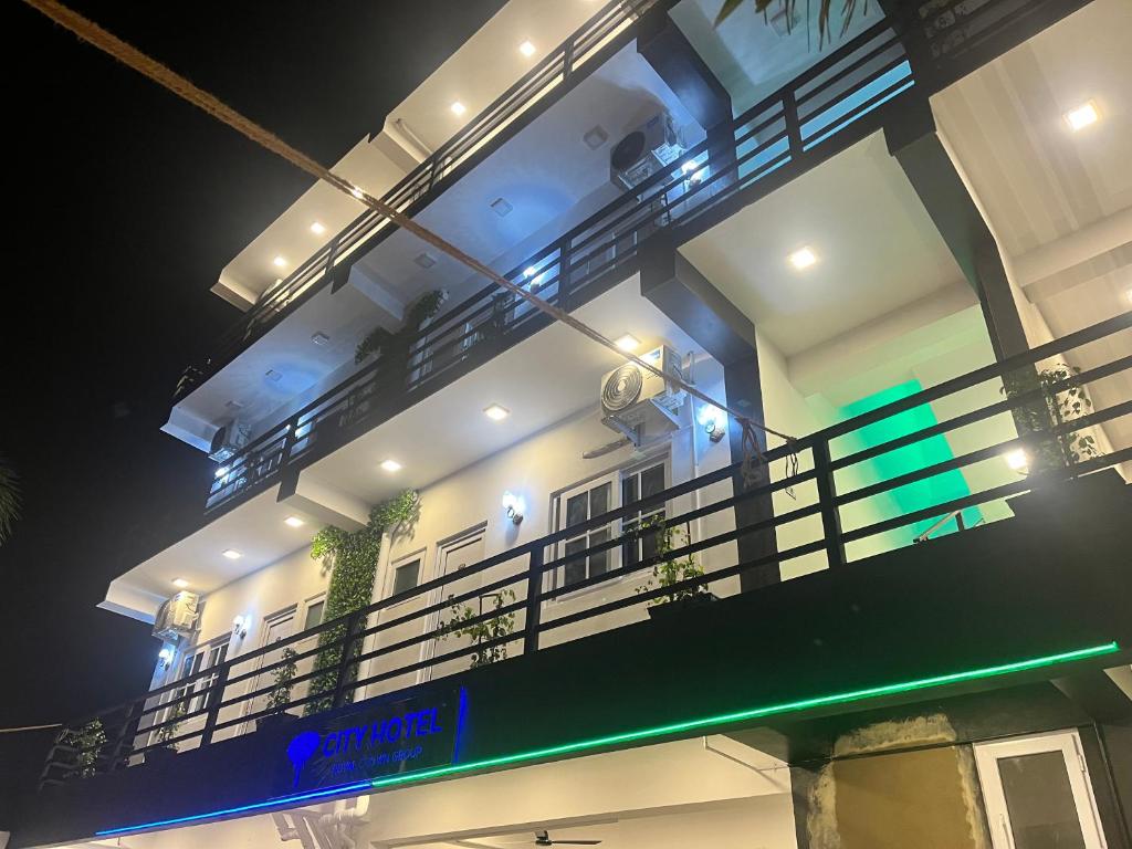 Μπαλκόνι ή βεράντα στο Royal Crown City Hotel