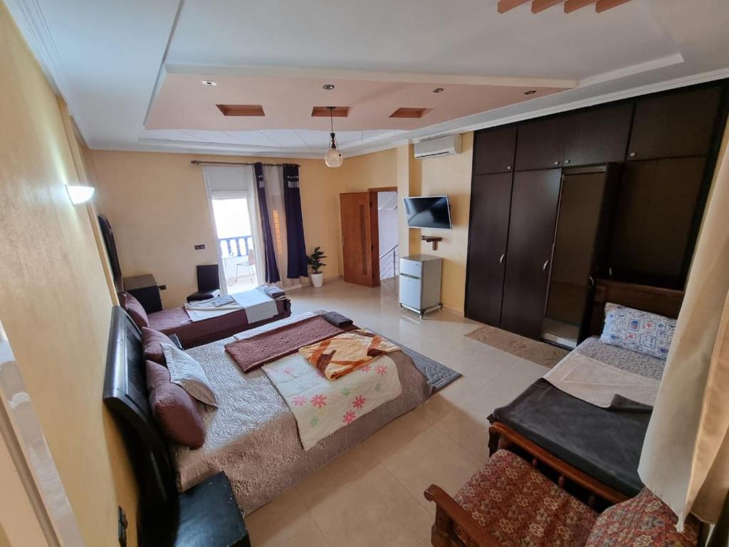 TV/trung tâm giải trí tại blue door imsouane