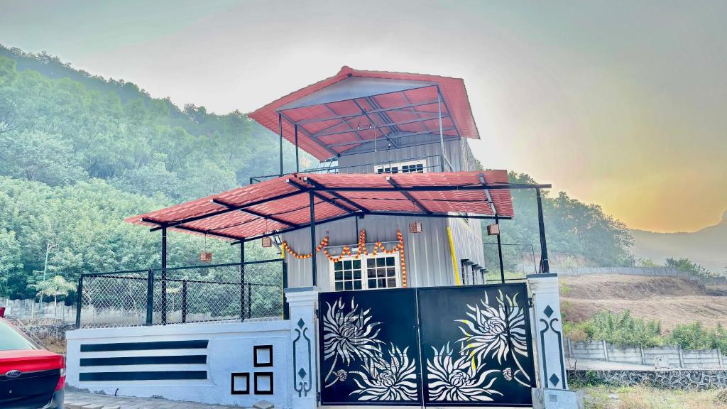 Příroda nedaleko prázdninového areálu