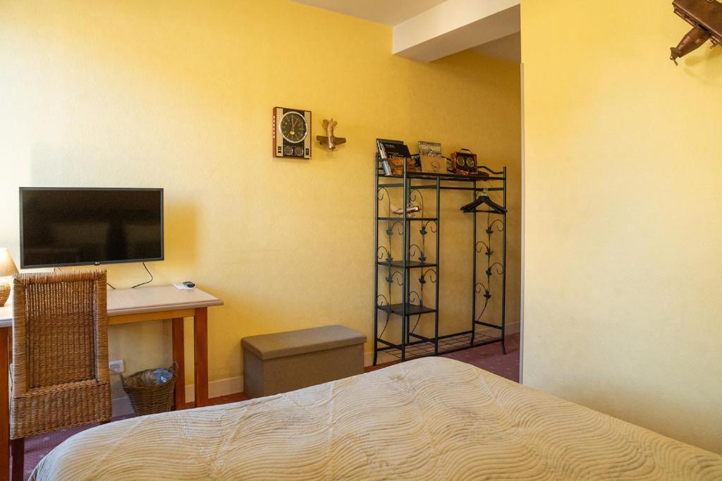Hotel Auberge du Fin Chapon - Dordogne - Habitación Triple Con Vistas A La Ciudad