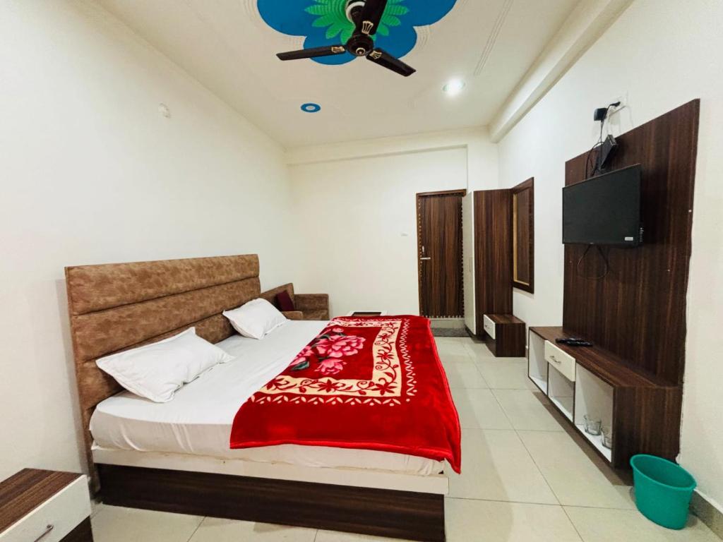 Ảnh trong thư viện ảnh của Hotel Lake View Paradise ở Uttarkāshi