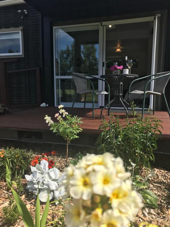 En have udenfor Brookside Country Escape 40 minutes to CHC Airport