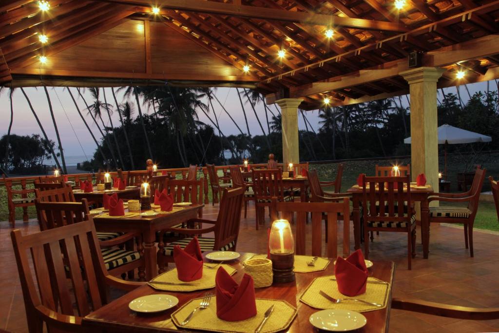 Restaurace v ubytování Prince Beach Hotel Bentota