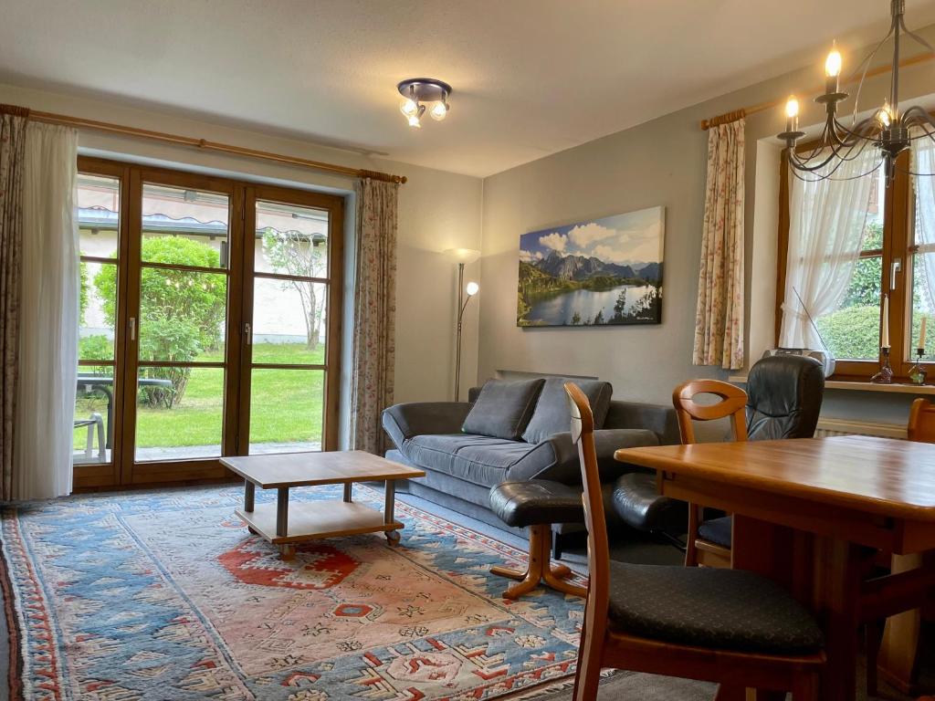 Et opholdsområde på Haus Bergidyll 3-Raum-Wohnung Hohenloh