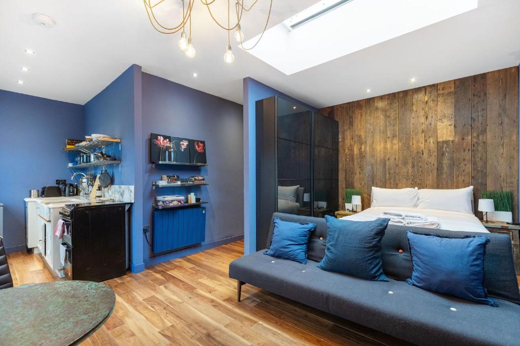 Et opholdsområde på Sought After Studio Overlooking Portobello Road