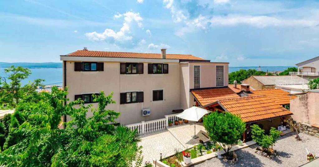 House and Apt. in Crikvenica 39364 - Housity